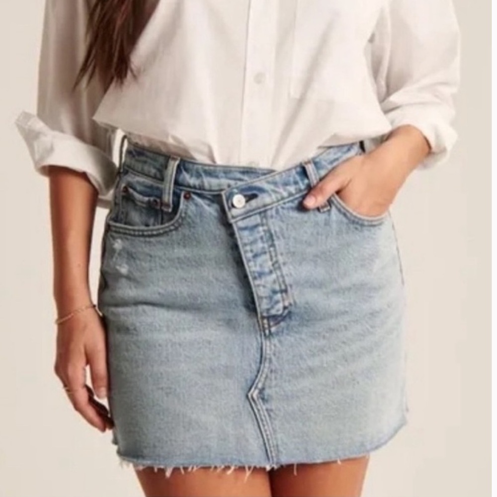 Abercrombie & Fitch The ‘90s Micro Mini High Rise Denim Jean Skirt size 32